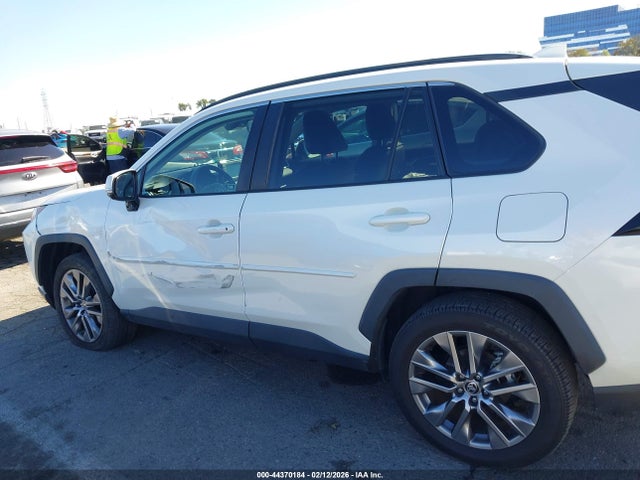 Toyota Rav4 Xle Premium 2022 2T3C1RFV2NW207333 Image 14