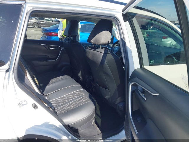 Toyota Rav4 Xle Premium 2022 2T3C1RFV2NW207333 Image 8
