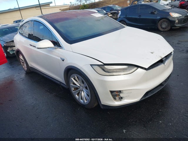 2017 TESLA MODEL X 5YJXCAE2XHF029556