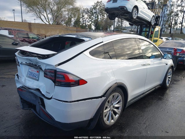 5YJXCAE2XHF029556 Tesla Model X 100d/75d/90d