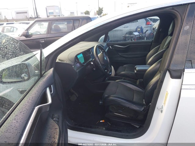 2017 TESLA MODEL X 5YJXCAE2XHF029556 Photo 4