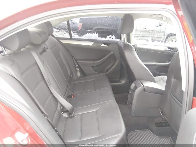 Продажа на аукционе авто 2017 Volkswagen Jetta 1.4t Se, vin: 3VWDB7AJ2HM378032, номер лота: 44370216