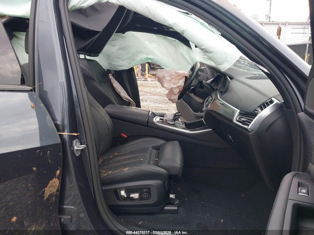 44370217 :رقم المزاد ، 5UXJU4C07M9F56949 vin ، 2021 Bmw X5 M50i مزاد بيع