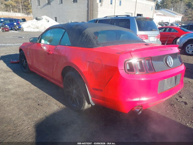 2013 FORD MUSTANG 1ZVBP8EM8D5208602 Photo 2