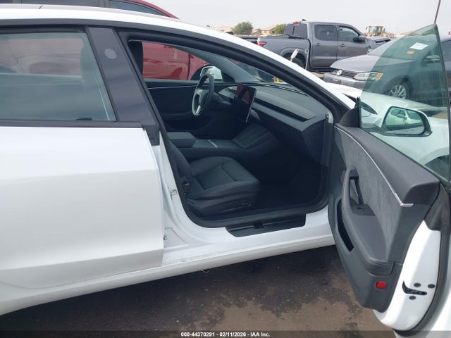 2024 TESLA MODEL 3 5YJ3E1EB5RF818367 Photo 4