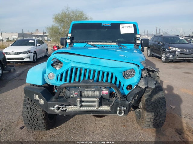 1C4BJWDG9HL612028 Jeep Wrangler Unlimited Sport 4x4