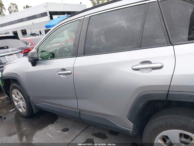 Toyota RAV4 LE 2020 JTMH1RFV1LD054945 Image 15