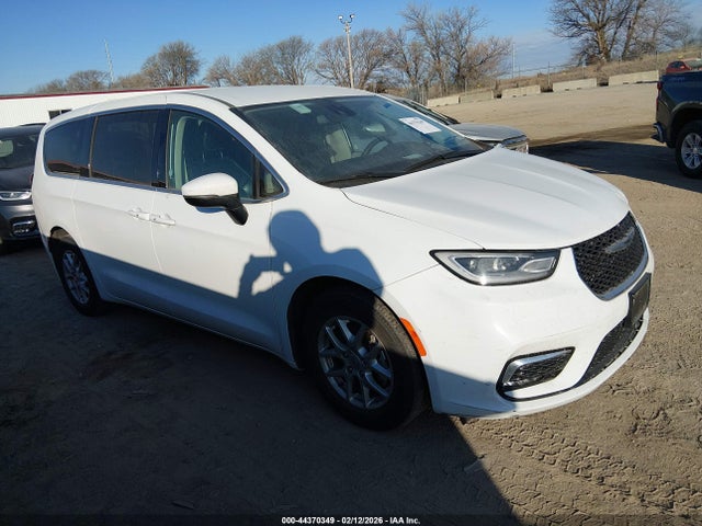 2023 CHRYSLER PACIFICA 2C4RC1BG2PR585789