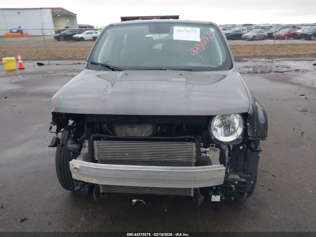 ZACCJBAB4JPJ00391 Jeep Renegade Sport 4x4