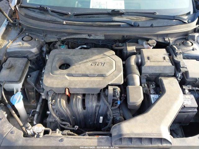 5NPE24AF9JH687722 Hyundai SONATA SE