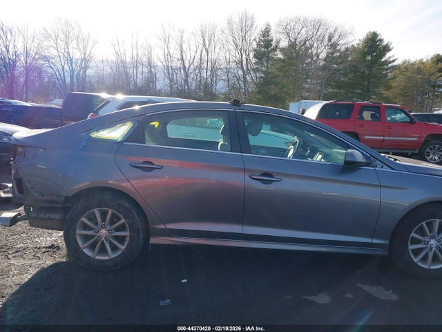 5NPE24AF9JH687722 Hyundai SONATA SE