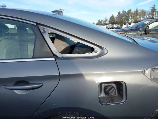 5NPE24AF9JH687722 Hyundai SONATA SE