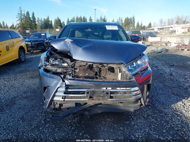 Toyota Highlander Limited 2018 5TDDZRFH2JS843804 Image 12