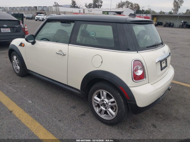 2013 MINI HARDTOP WMWSU3C58DT690619 Photo 2