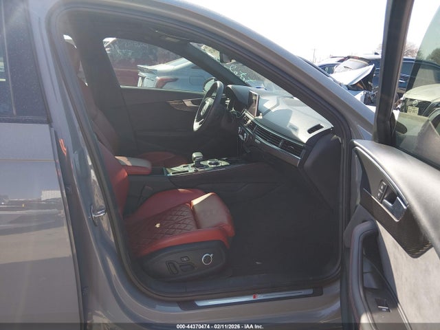 2019 AUDI S4 WAUC4AF46KA003450 Photo 4