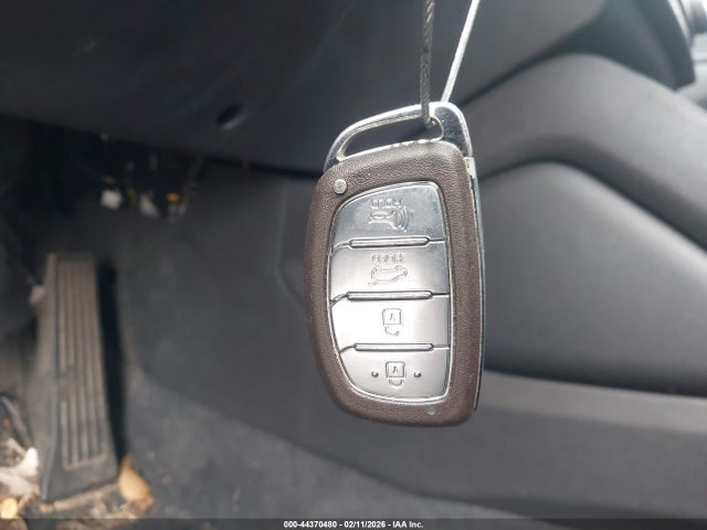 Auction sale of the 2017 Hyundai Tucson Se Plus, vin: KM8J3CA48HU481923, lot number: 44370480
