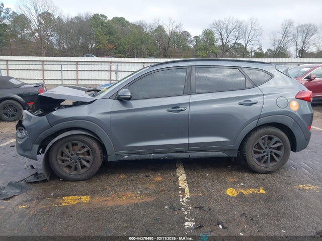 Auction sale of the 2017 Hyundai Tucson Se Plus, vin: KM8J3CA48HU481923, lot number: 44370480