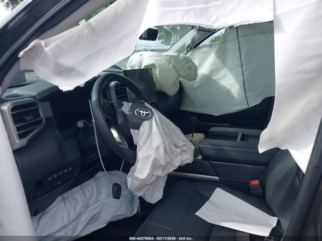 2023 TOYOTA TUNDRA HYBRID 5TFJC5DB0PX016883 Photo 4