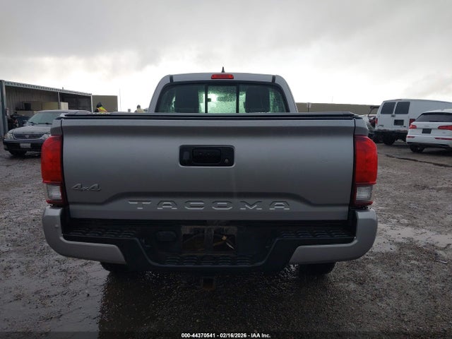 5TFSX5EN3JX062572 Toyota Tacoma Sr