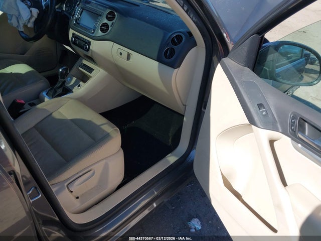 2012 VOLKSWAGEN TIGUAN WVGAV7AX6CW002682 Photo 4