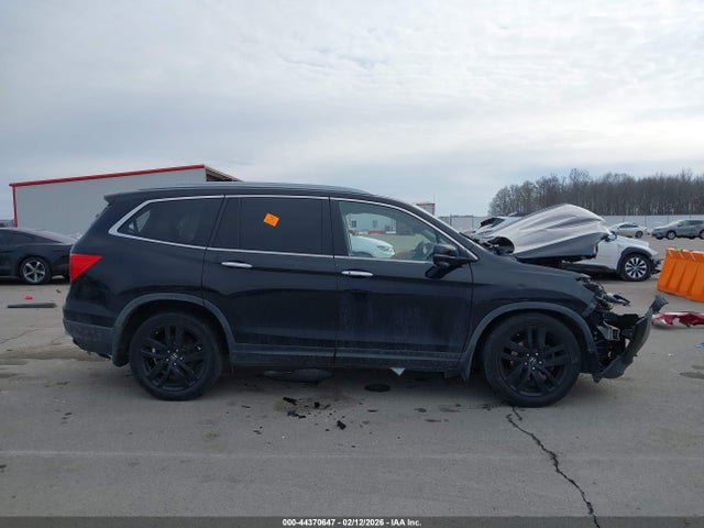 Продаж на аукціоні авто 2017 Honda Pilot Touring, vin: 5FNYF6H91HB010279, номер лоту: 44370647