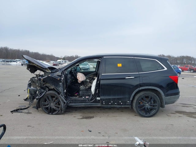 Продаж на аукціоні авто 2017 Honda Pilot Touring, vin: 5FNYF6H91HB010279, номер лоту: 44370647