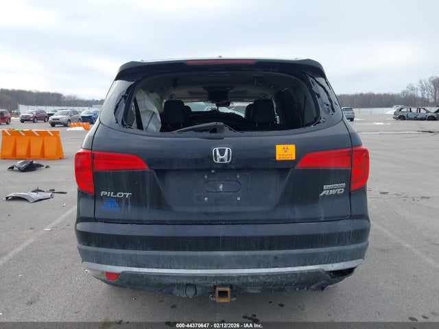 Продаж на аукціоні авто 2017 Honda Pilot Touring, vin: 5FNYF6H91HB010279, номер лоту: 44370647