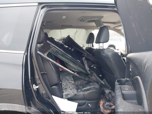Продаж на аукціоні авто 2017 Honda Pilot Touring, vin: 5FNYF6H91HB010279, номер лоту: 44370647