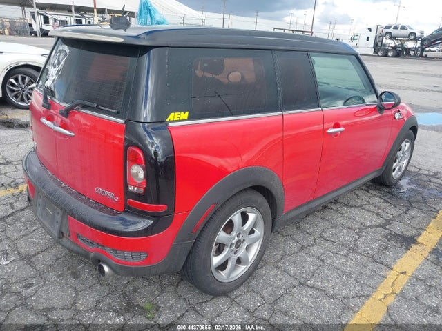 2010 MINI COOPER S CLUBMAN WMWMM3C56ATP94157 Photo 3