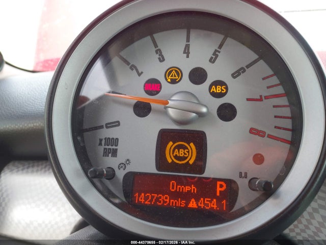 2010 MINI COOPER S CLUBMAN WMWMM3C56ATP94157 Photo 6