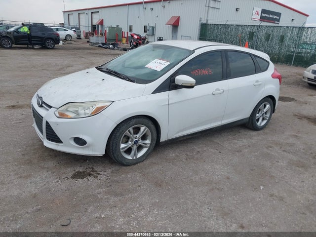 Ford FOCUS SE 2014 1FADP3K2XEL356013 Image 2