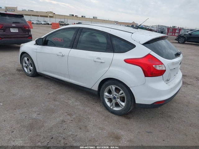 Ford FOCUS SE 2014 1FADP3K2XEL356013 Image 3