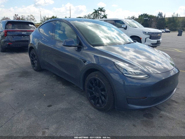 2023 TESLA MODEL Y 7SAYGDEE7PA044891 Photo 0
