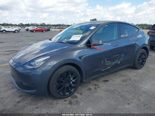 2023 TESLA MODEL Y 7SAYGDEE7PA044891 Photo 1