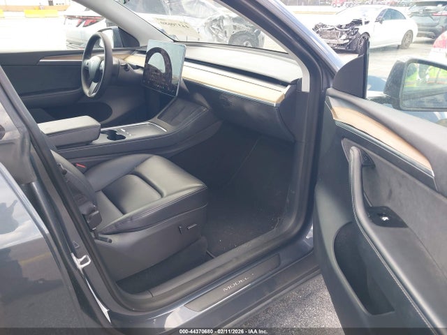 2023 TESLA MODEL Y 7SAYGDEE7PA044891 Photo 4