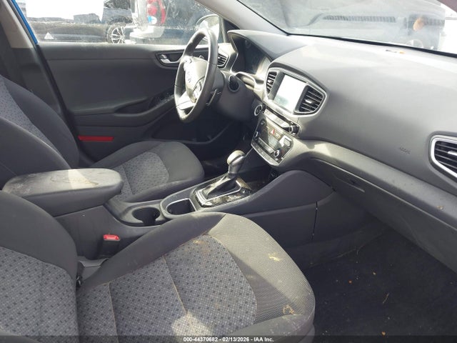 KMHC75LC0JU073208 Hyundai Ioniq Hybrid Sel