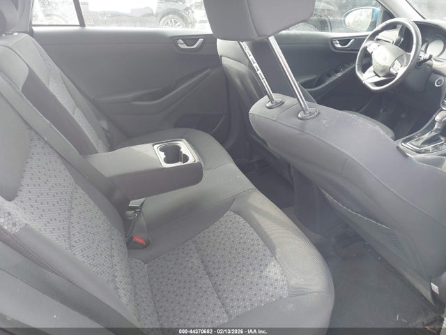KMHC75LC0JU073208 Hyundai Ioniq Hybrid Sel