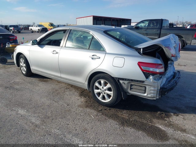 2011 Toyota Camry Le მანქანა იყიდება აუქციონზე, vin: 4T1BF3EK2BU185002, აუქციონის ნომერი: 44370694