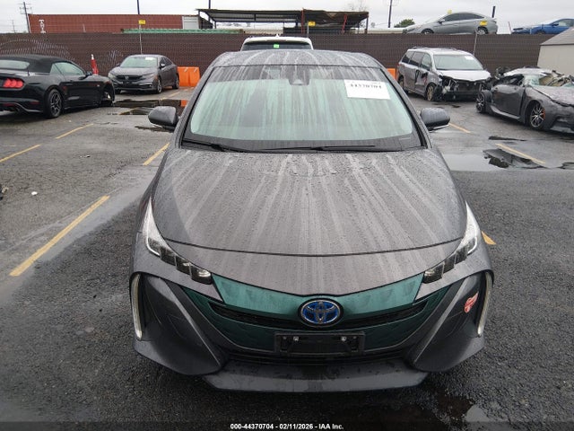 JTDKARFP7H3001946 Toyota Prius Prime Premium
