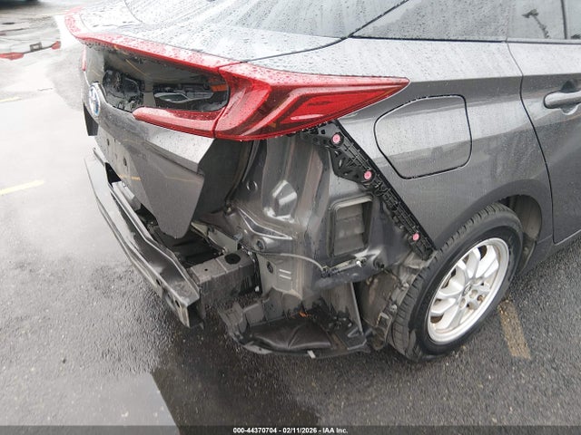 JTDKARFP7H3001946 Toyota Prius Prime Premium