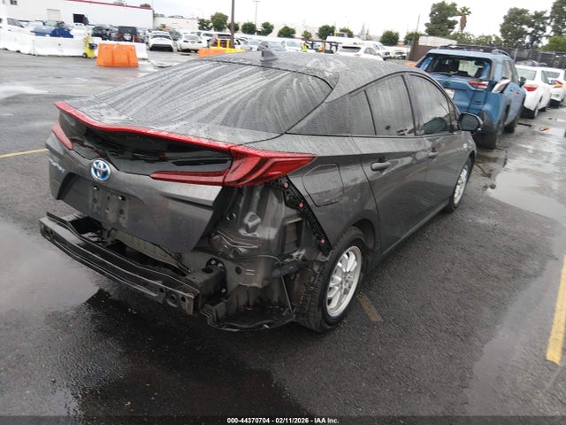 JTDKARFP7H3001946 Toyota Prius Prime Premium