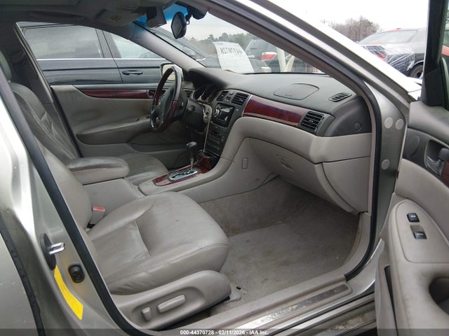 Продажа на аукционе авто 2003 Lexus Es 300, vin: JTHBF30G030136640, номер лота: 44370728