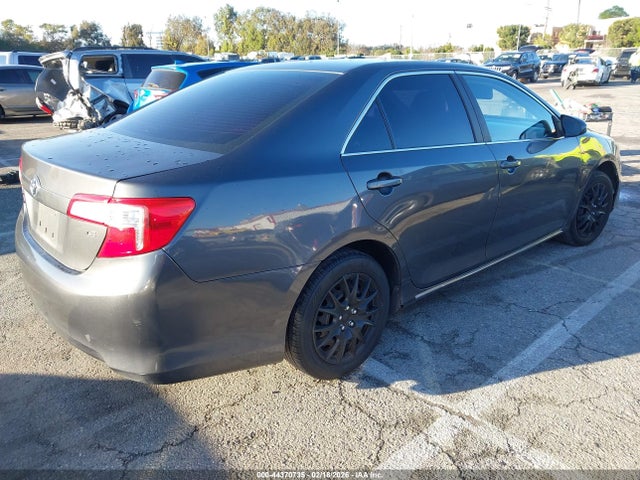 44370735 :رقم المزاد ، 4T1BF1FK0CU036785 vin ، 2012 Toyota Camry Le مزاد بيع