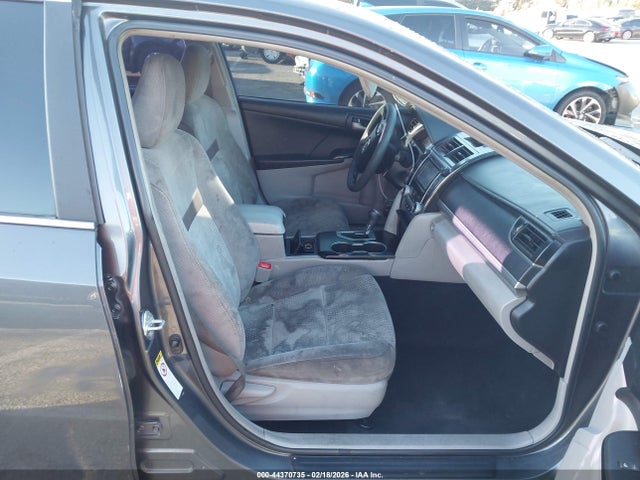 44370735 :رقم المزاد ، 4T1BF1FK0CU036785 vin ، 2012 Toyota Camry Le مزاد بيع