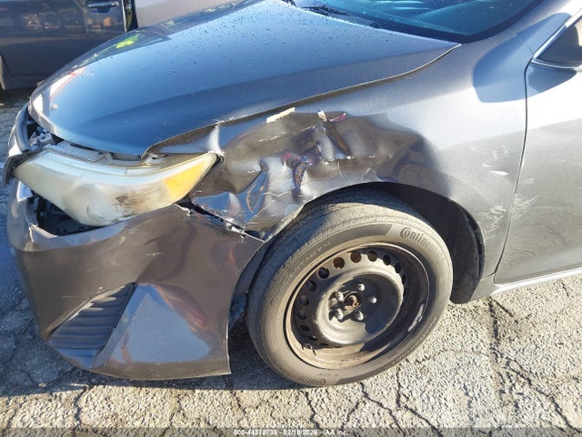 44370735 :رقم المزاد ، 4T1BF1FK0CU036785 vin ، 2012 Toyota Camry Le مزاد بيع