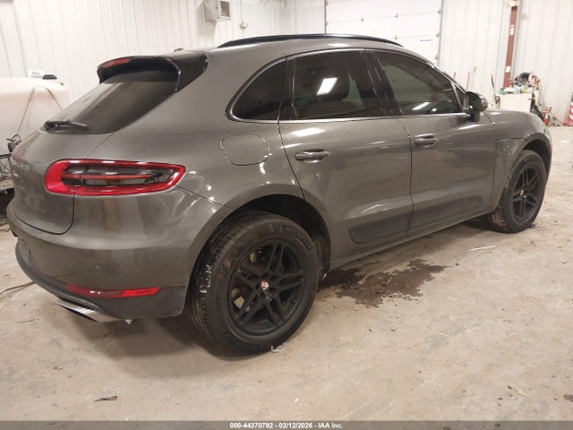 2018 PORSCHE MACAN WP1AA2A56JLB02473 Photo 3
