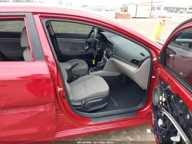 2019 HYUNDAI ELANTRA 5NPD74LF3KH441292 Photo 4