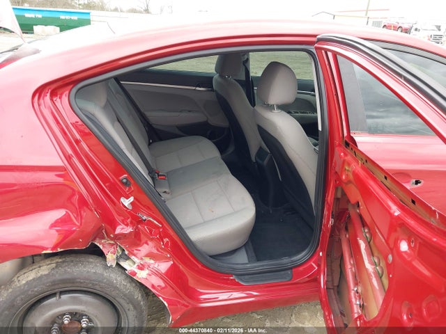 2019 HYUNDAI ELANTRA 5NPD74LF3KH441292 Photo 7