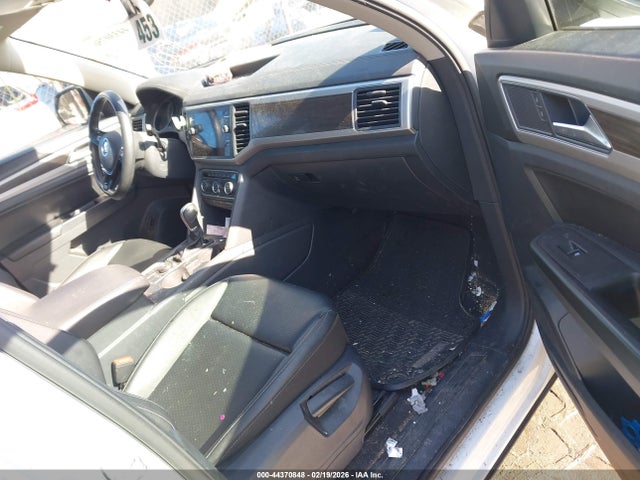 Продаж на аукціоні авто 2018 Volkswagen Atlas 3.6l V6 Se/3.6l V6 Se W/technology, vin: 1V2LR2CA4JC530795, номер лоту: 44370848