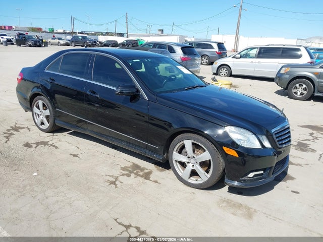 2011 MERCEDES-BENZ E 350 WDDHF8HB1BA333199